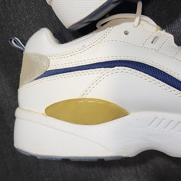 Easy Spirit Women's White Walk Run Sneakers.  9 - Picture 11 of 15